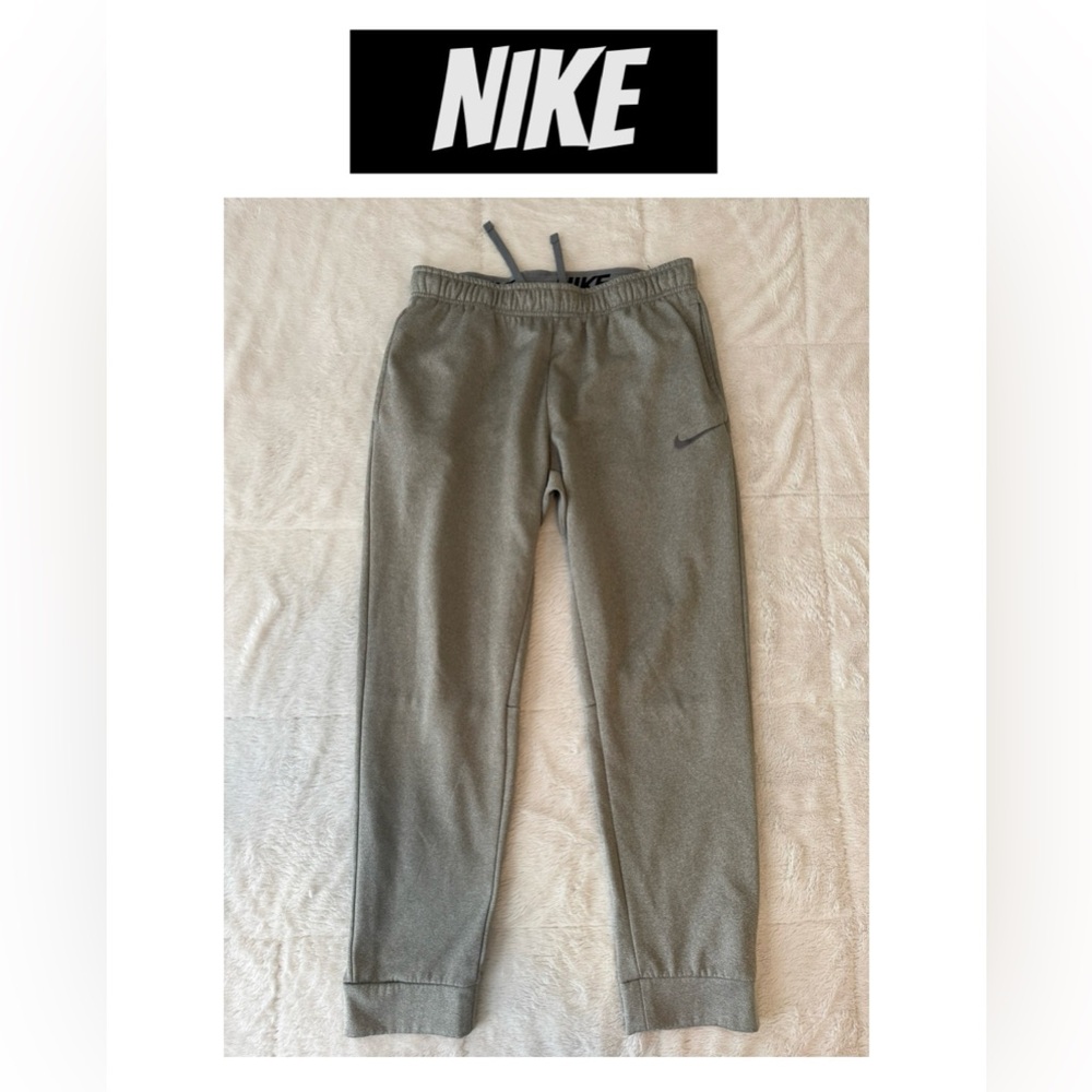 NIKE Men’s Therma Fit Joggers L